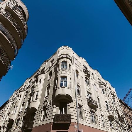 Lovely Purplish Apartment Heart Of The City Budapest Exterior foto